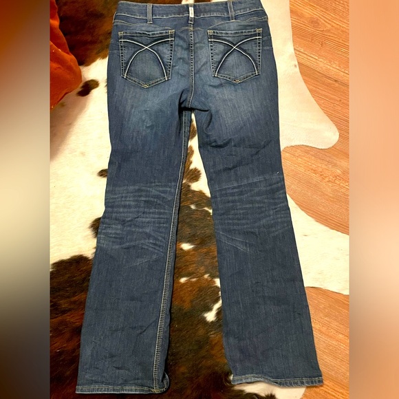 Ariat Boot Cut Women’s Jeans Size 32 Length 34 Faded Blue Jeans - Picture 2 of 7